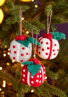 Felt Holly Present Decoration